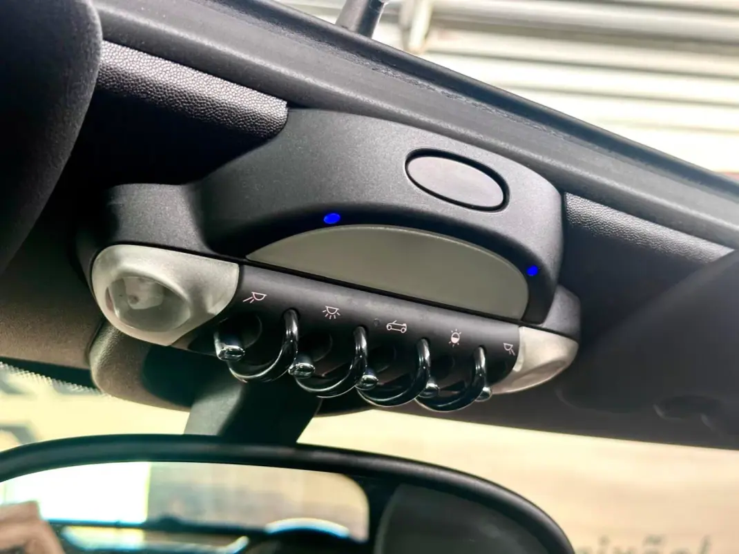 MINI 1000 2009 - 8900 EUR, 190362 km - AUTO.MOTO.pt - 190362km - foto 24 de 27