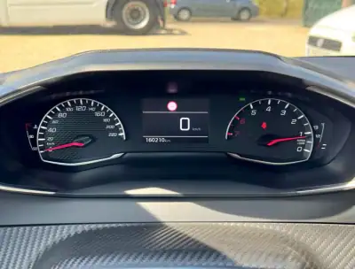 Peugeot 208 2022 - 14890 EUR, 160119 km - AUTO.MOTO.pt - 160119km - foto 12 de 17