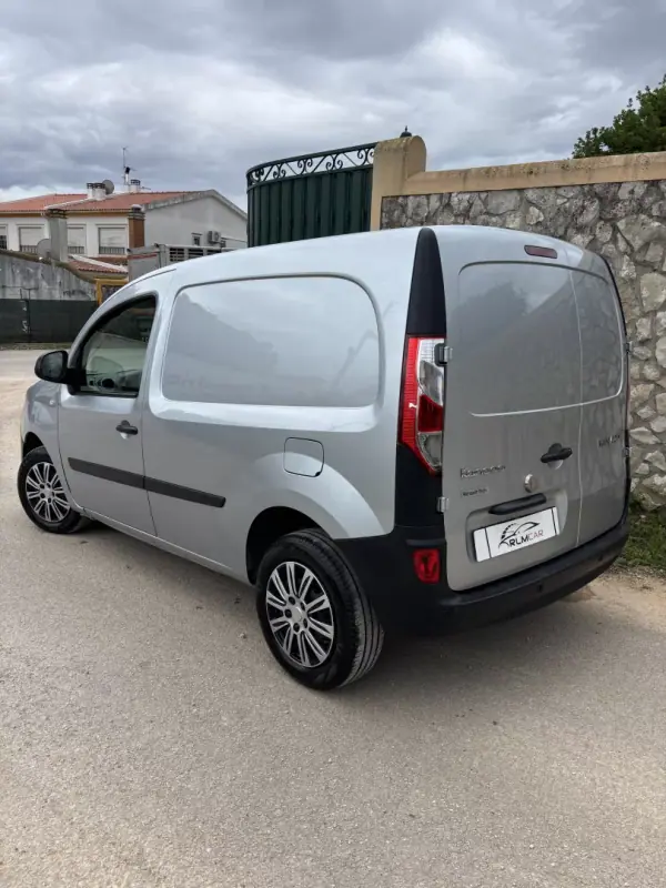 Renault Kangoo 2021 - 8900 EUR, 176000 km - AUTO.MOTO.pt - 176000km - foto 8 de 8