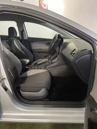 SEAT Leon 2013 - 8500 EUR, 258000 km - AUTO.MOTO.pt - 258000km - foto 18 de 27