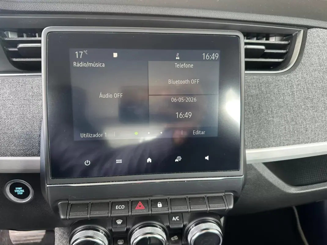Renault Zoe 2020 - 17900 EUR, 44039 km - AUTO.MOTO.pt - 44039km - foto 22 de 33