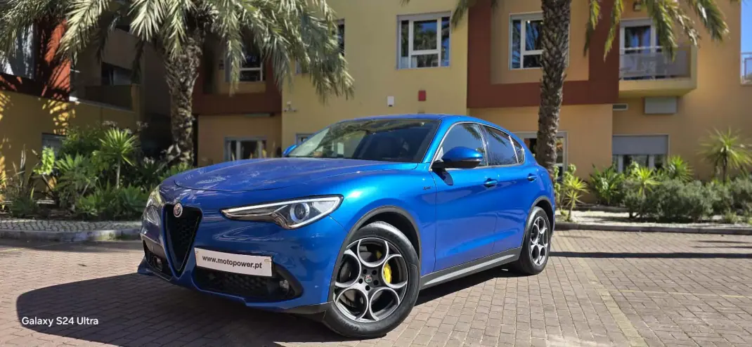 Alfa Romeo Stelvio 2022 - 39480 EUR, 60000 km - AUTO.MOTO.pt - 60000km - foto 1 de 17