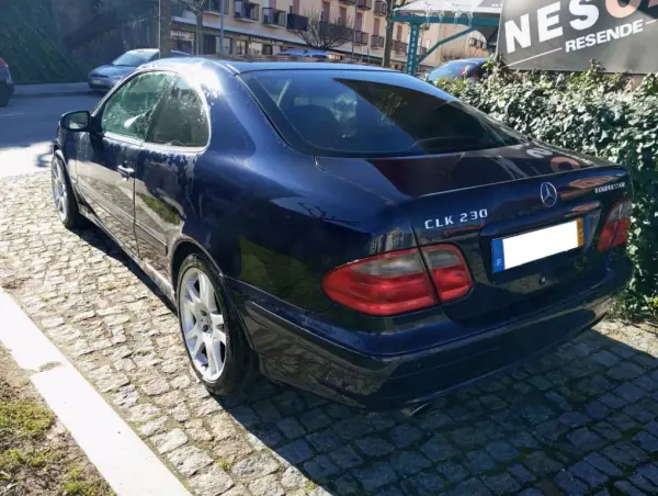 Mercedes-Benz CLK 230 2000 - 3990 EUR, 385827 km - AUTO.MOTO.pt - 385827km - foto 5 de 12