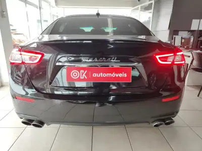 Maserati Ghibli 2015 - 34500 EUR, 129900 km - AUTO.MOTO.pt - 129900km - foto 9 de 36