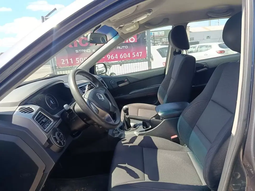 SsangYong Actyon 2017 - 13900 EUR, 206196 km - 206196km - foto 12 de 28