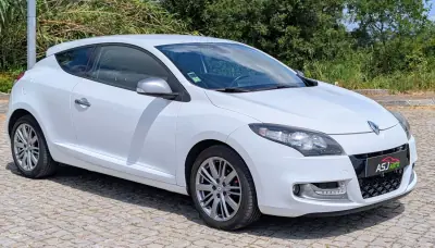 Renault Mégane Coupe 2011 - 5500 EUR, 240205 km - AUTO.MOTO.pt - 240205km - foto 5 de 23