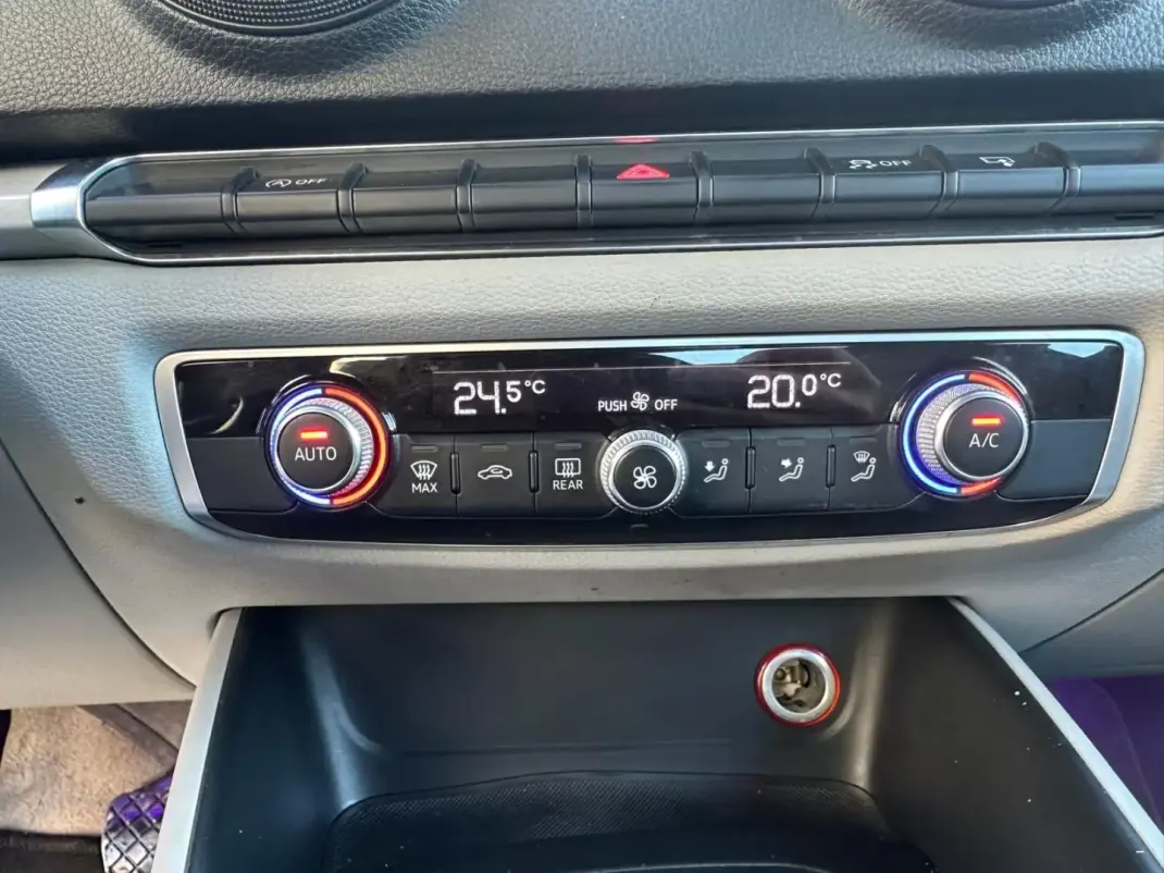 Audi A3 Limousine 2015 - 15900 EUR, 238805 km - AUTO.MOTO.pt - 238805km - foto 14 de 18