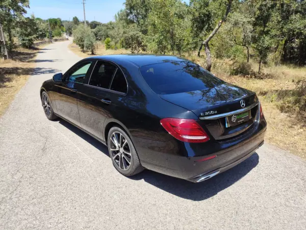 Mercedes-Benz E 350 2016 - 24900 EUR, 179677 km - AUTO.MOTO.pt - 179677km - foto 10 de 21