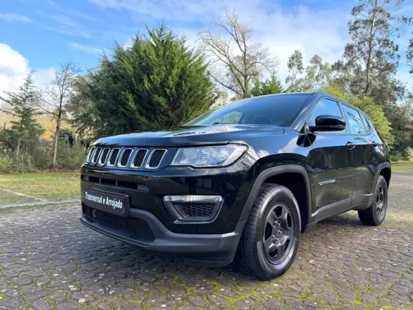 Jeep Compass 2018 - 16900 EUR, 131000 km - AUTO.MOTO.pt - 131000km - foto 2 de 21