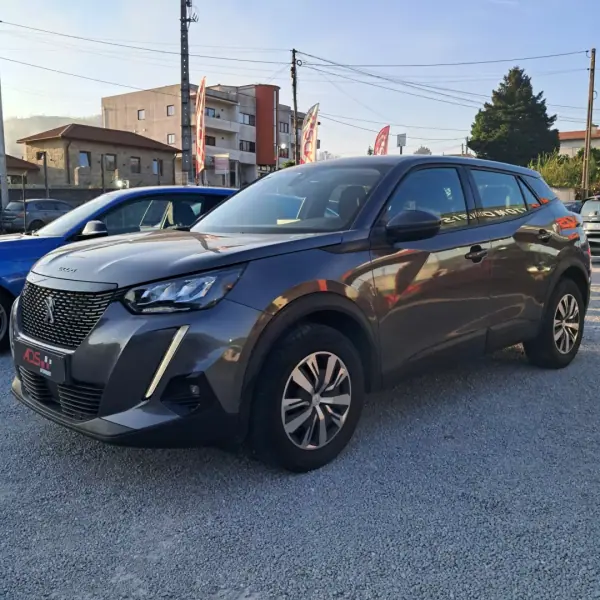 Peugeot 2008 2020 — foto 3 de 13