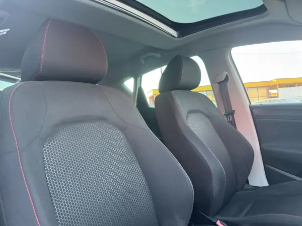 SEAT Ibiza 2014 - 11500 EUR, 93000 km - AUTO.MOTO.pt - 93000km - foto 20 de 41