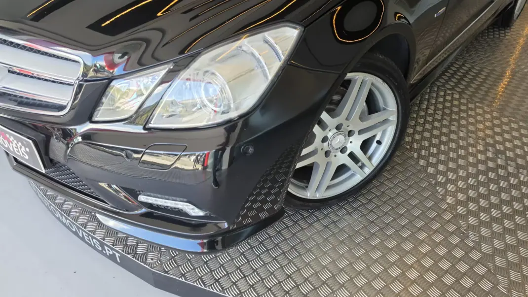 Mercedes-Benz E 350 2009 - 13900 EUR, 286432 km - 286432km - foto 25 de 58