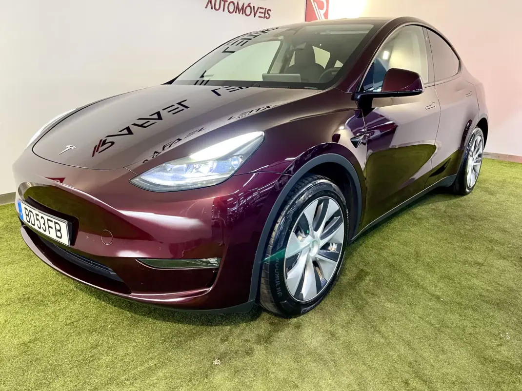 Tesla Model Y 2023 - 38900 EUR, 80000 km - 80000km - foto 8 de 38