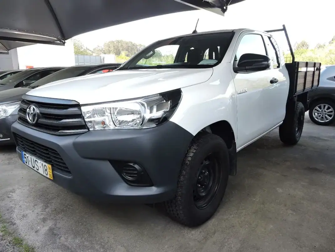 Toyota Hilux 2018 - 31500 EUR, 212452 km - 212452km - foto 3 de 11