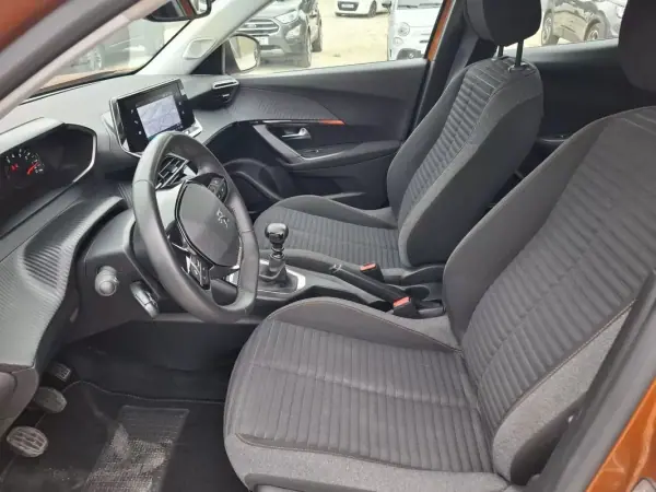 Peugeot 2008 2021 - 14650 EUR, 92750 km - AUTO.MOTO.pt - 92750km - foto 11 de 32
