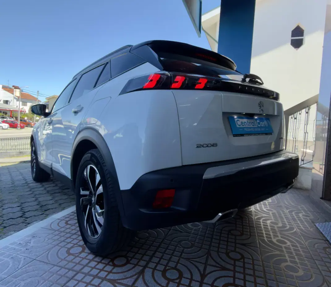 Peugeot 2008 2020 - 16950 EUR, 51000 km - AUTO.MOTO.pt - 51000km - foto 8 de 30