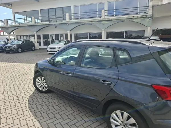 SEAT Arona 2022 - 15750 EUR, 47500 km - AUTO.MOTO.pt - 47500km - foto 10 de 28