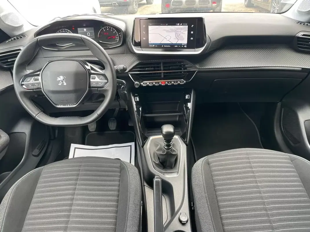 Peugeot 208 2022 - 15900 EUR, 56031 km - AUTO.MOTO.pt - 56031km - foto 9 de 14