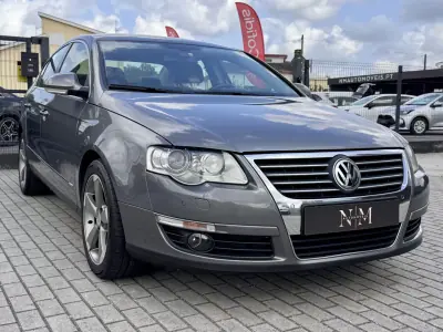 Volkswagen Passat 2005 - 6500 EUR, 234000 km - AUTO.MOTO.pt - 234000km - foto 5 de 19