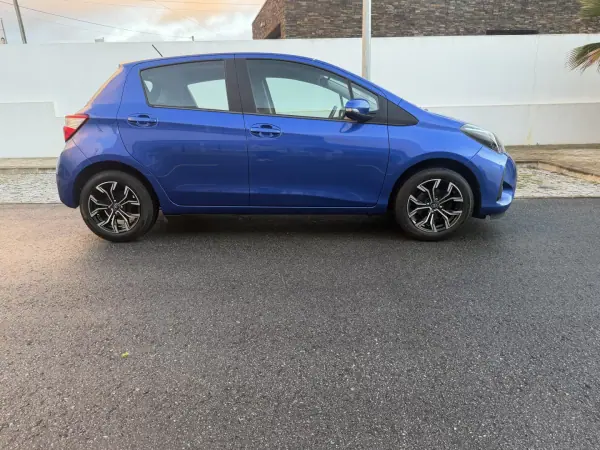 Toyota Yaris 2019 - 14200 EUR, 46977 km - AUTO.MOTO.pt - 46977km - foto 4 de 20