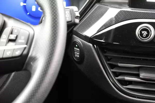 Ford Kuga 2022 - 29900 EUR, 80756 km - AUTO.MOTO.pt - 80756km - foto 7 de 23