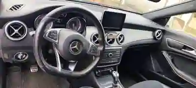 Mercedes-Benz CLA 180 2015 - 16000 EUR, 229000 km - AUTO.MOTO.pt - 229000km - foto 7 de 9