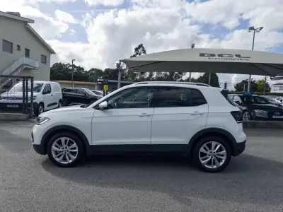 Volkswagen T-Cross 2019 - 18990 EUR, 100000 km - 100000km - foto 4 de 50
