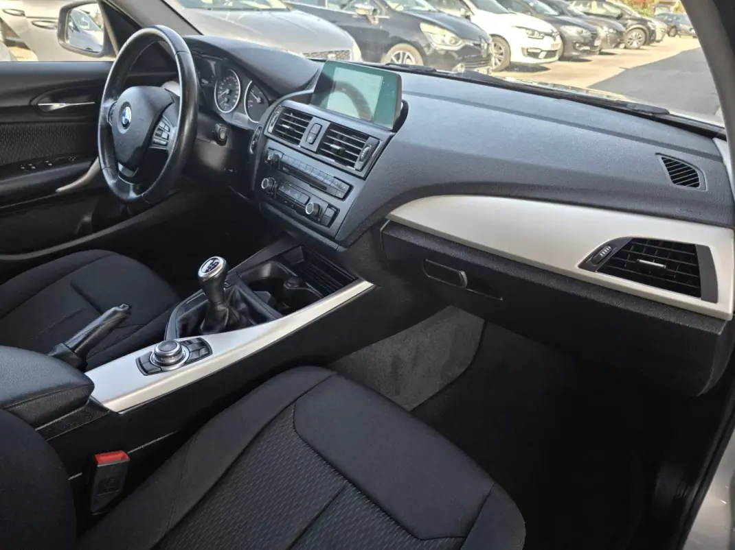 BMW 116 2014 - 10990 EUR, 204000 km - AUTO.MOTO.pt - 204000km - foto 25 de 29