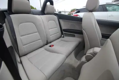 Audi A3 Cabrio 2010 - 11650 EUR, 117000 km - AUTO.MOTO.pt - 117000km - foto 16 de 25