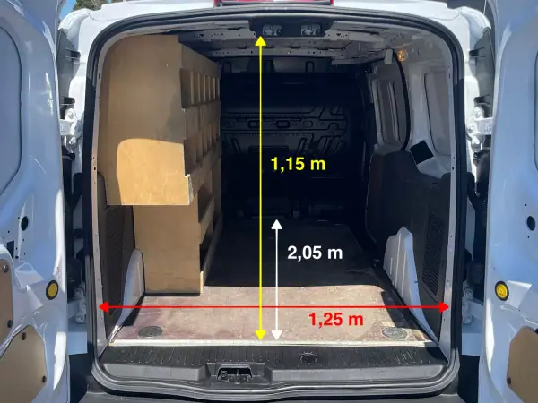 Ford Transit Connect 2018 - 12900 EUR, 138000 km - AUTO.MOTO.pt - 138000km - foto 34 de 37
