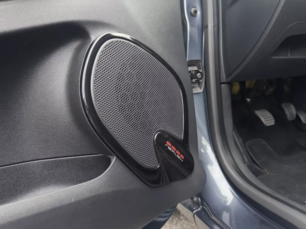 Renault Clio 2019 - 10990 EUR, 128000 km - AUTO.MOTO.pt - 128000km - foto 34 de 43