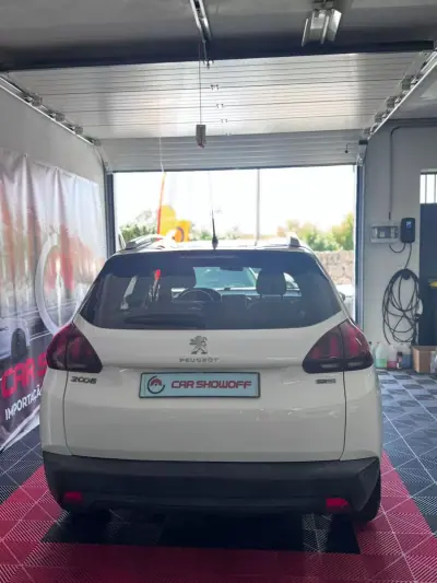 Peugeot 2008 2017 - 9900 EUR, 174000 km - AUTO.MOTO.pt - 174000km - foto 4 de 10