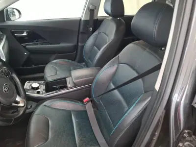 Kia e-Niro 2022 - 23550 EUR, 69835 km - 69835km - foto 7 de 9