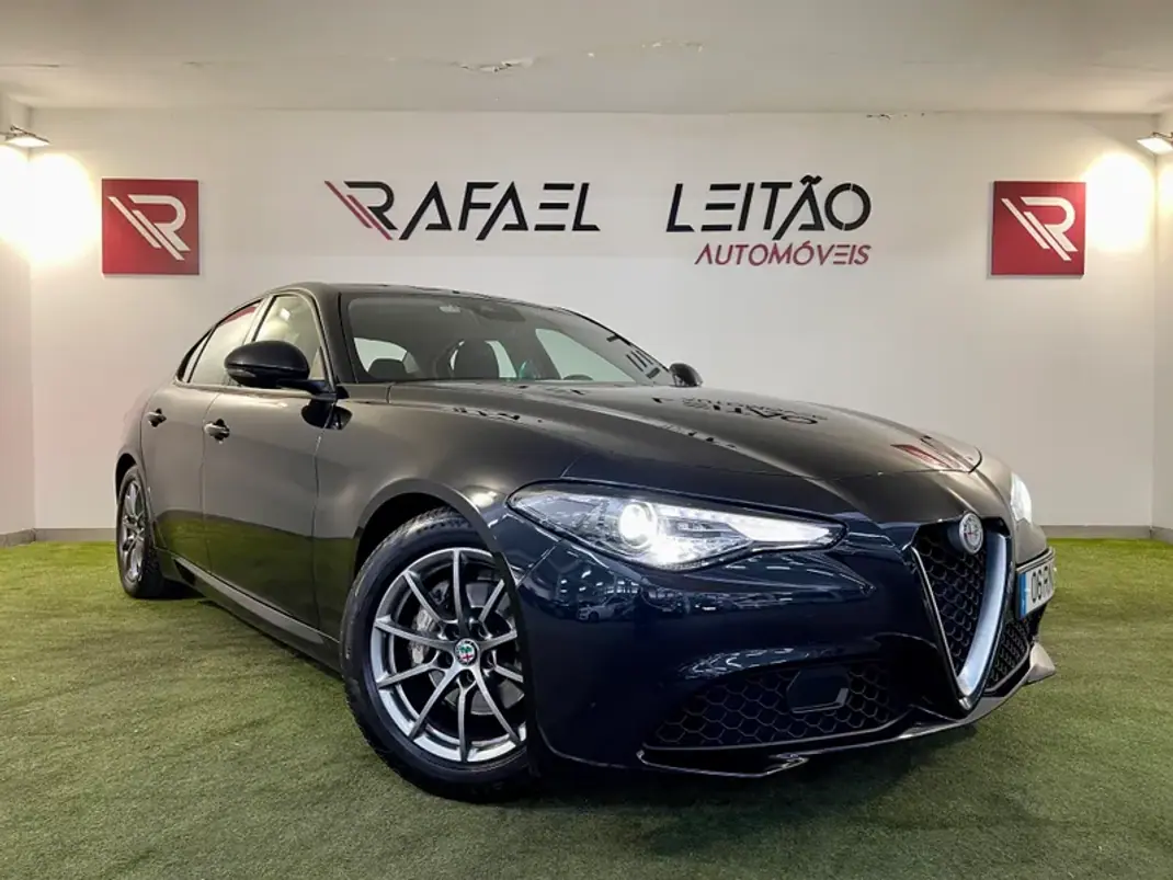 Alfa Romeo Giulia 2016 - 18500 EUR, 153000 km - AUTO.MOTO.pt - 153000km - foto 4 de 35