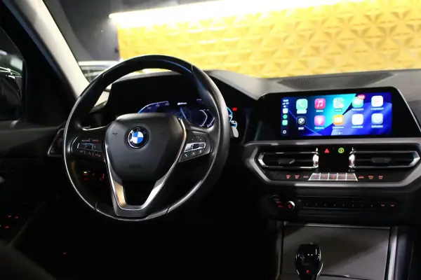 BMW 330 2019 - 22900 EUR, 140000 km - AUTO.MOTO.pt - 140000km - foto 14 de 30