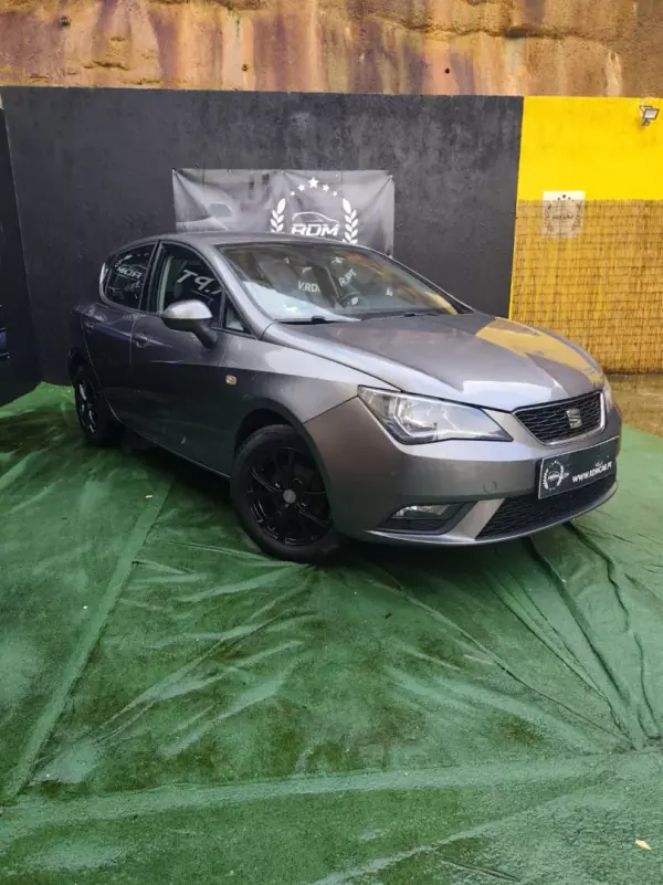 SEAT Ibiza 2017 - 8990 EUR, 156000 km - AUTO.MOTO.pt - 156000km - foto 5 de 11