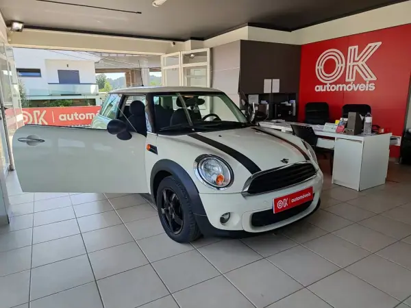 MINI One 2011 - 8250 EUR, 180000 km - AUTO.MOTO.pt - 180000km - foto 18 de 34