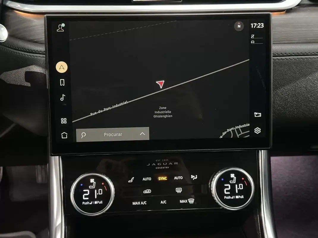 Jaguar XF Sportbrake 2021 - 37990 EUR, 119000 km - AUTO.MOTO.pt - 119000km - foto 17 de 23