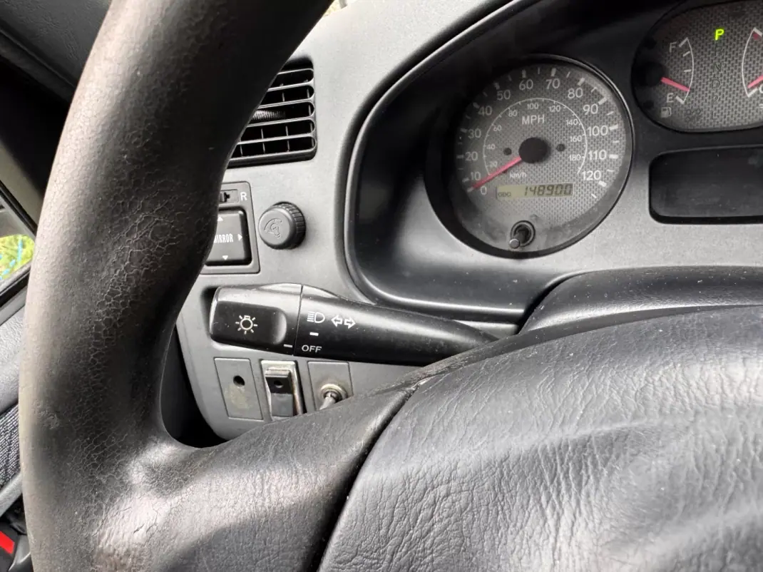 Toyota RAV4 1999 - 7900 EUR, 148900 km - AUTO.MOTO.pt - 148900km - foto 12 de 21