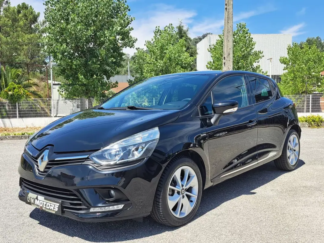 Renault Clio 2017 - 10950 EUR, 112648 km - 112648km - foto 5 de 45