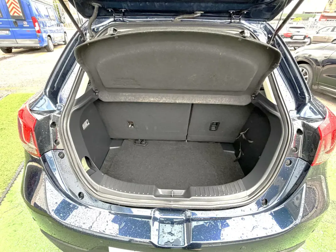 Mazda 2 2019 - 14350 EUR, 55422 km - AUTO.MOTO.pt - 55422km - foto 16 de 17