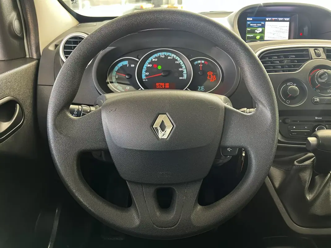 Renault Kangoo 2021 - 16800 EUR, 67687 km - AUTO.MOTO.pt - 67687km - foto 8 de 22