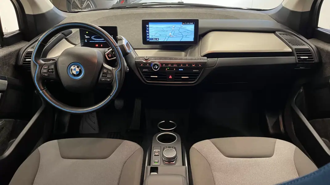 BMW i3 2021 - 22990 EUR, 23272 km - AUTO.MOTO.pt - 23272km - foto 22 de 42