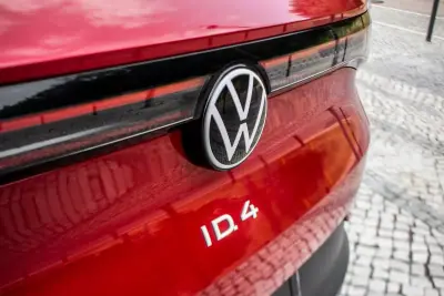 Volkswagen ID.4 2021 - 25990 EUR, 66500 km - AUTO.MOTO.pt - 66500km - foto 11 de 42