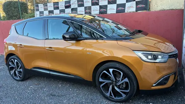 Renault Scénic 2019 - 16900 EUR, 69000 km - AUTO.MOTO.pt - 69000km - foto 8 de 12
