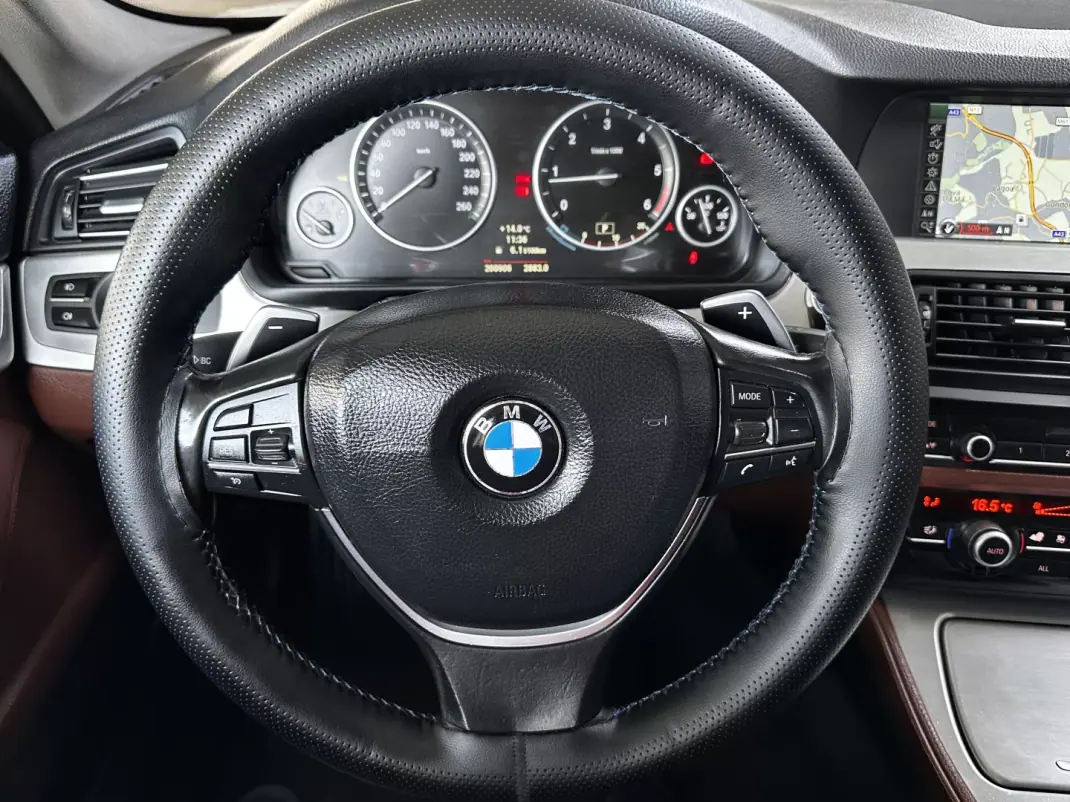 BMW 520 2012 - 17999 EUR, 200000 km - AUTO.MOTO.pt - 200000km - foto 24 de 35