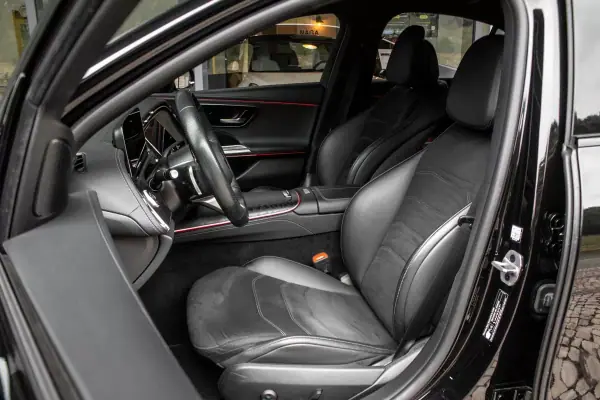 Mercedes-Benz E 220 2024 - 57300 EUR, 64751 km - AUTO.MOTO.pt - 64751km - foto 30 de 45