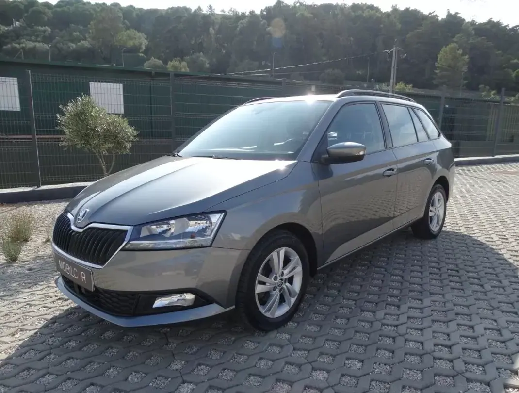 Skoda Fabia Break 2022 - 15700 EUR, 43596 km - 43596km - foto 24 de 28