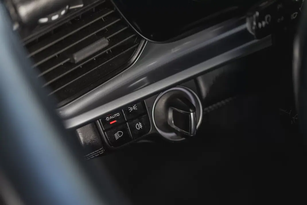 Porsche Panamera 2019 - 61900 EUR, 108300 km - 108300km - foto 23 de 46