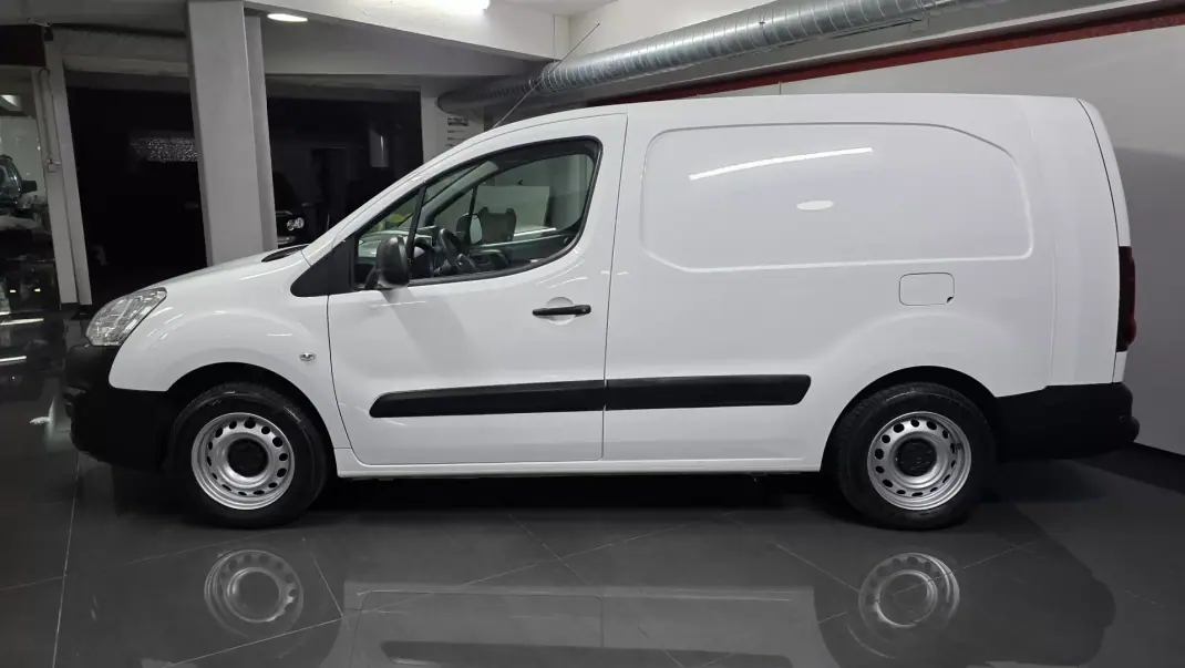 Citroën Berlingo 1.6 Bluehdi L2 100 cv longa C Iva 2018 - 16990 EUR, 67000 km - AUTO.MOTO.pt - 67000km - foto 26 de 41